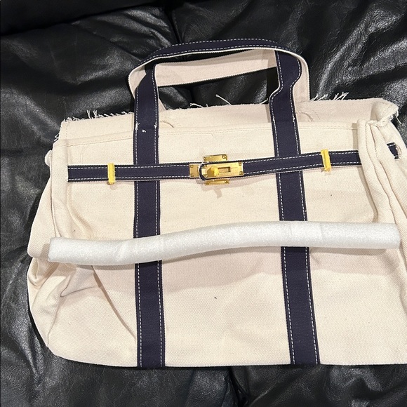 Boatkin Style Navy and Cream Tote Bag - Picture 2 of 6